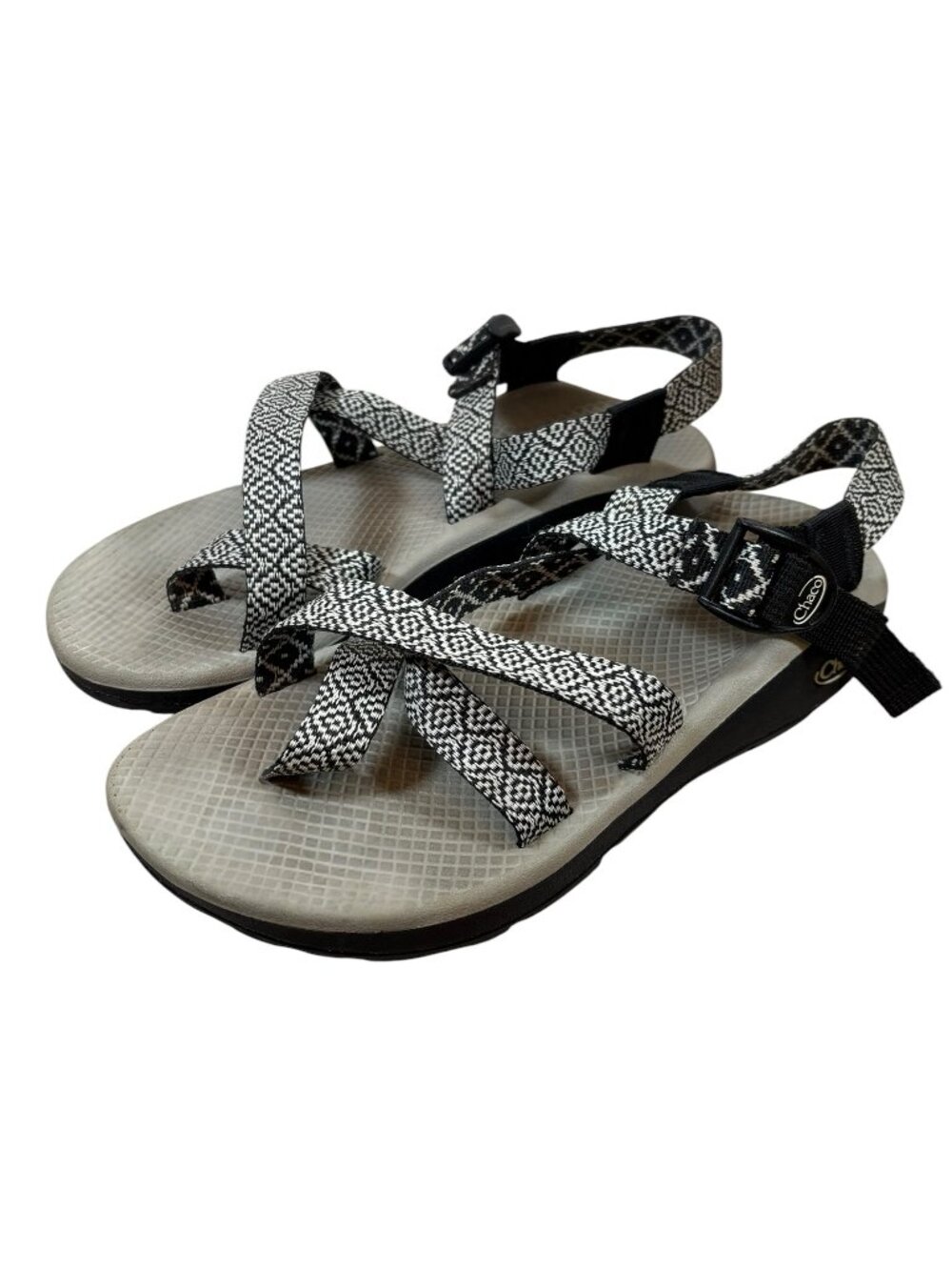 Chaco Z2 Classic Vibram Black and White Geometric Toe Loop Hiking Sandals